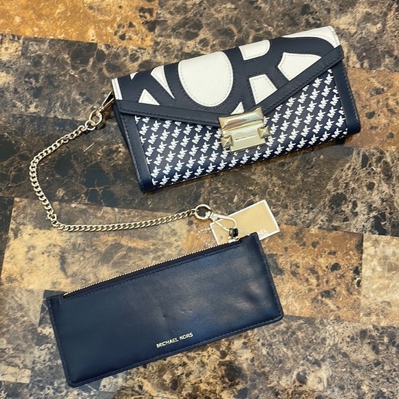 Michael Kors Whitney MK large graphic logo chain wallet - Picture 13 of 15